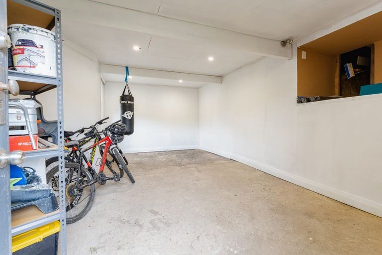 Photo of property in 2 Wakatipu Street, Ravensbourne, Dunedin, 9022