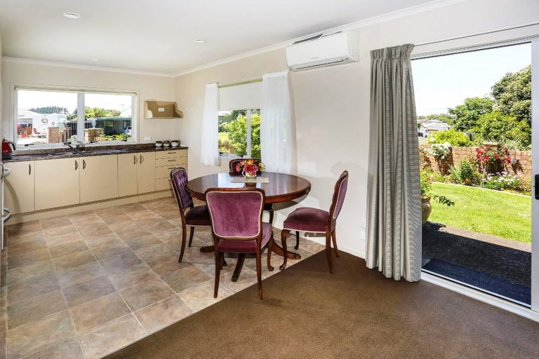 Photo of property in 4/8 Village Place, Tuakau, 2121