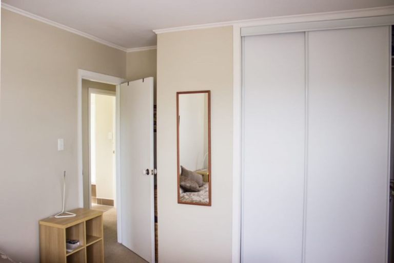 Photo of property in 1/22 Coroglen Avenue, Birkenhead, Auckland, 0626