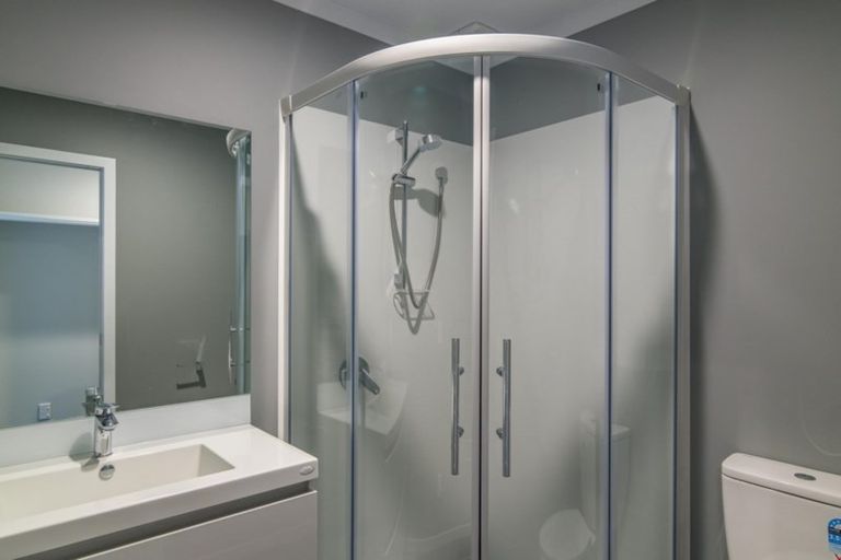 Photo of property in 22 Rarangi Way, Owhiro Bay, Wellington, 6023