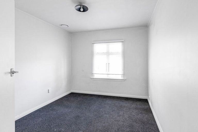 Photo of property in 62 Romilly Street, Westport, 7825