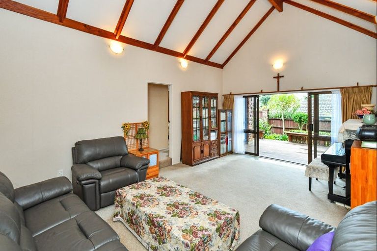 Photo of property in 38 Rushgreen Avenue, Pahurehure, Papakura, 2113