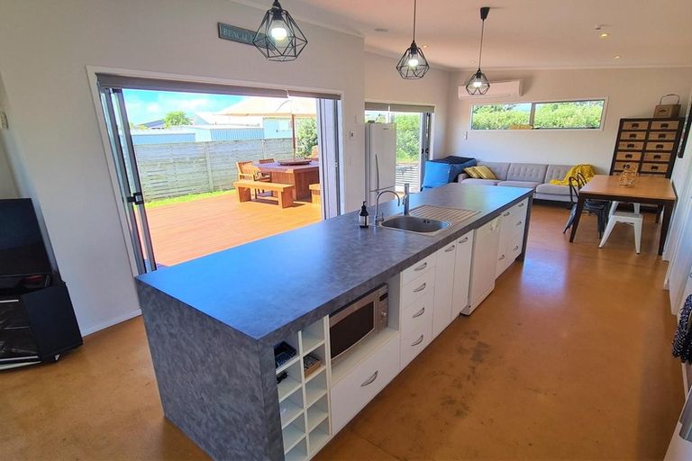 Photo of property in 106 Nikau Close, Matarangi, Whitianga, 3592