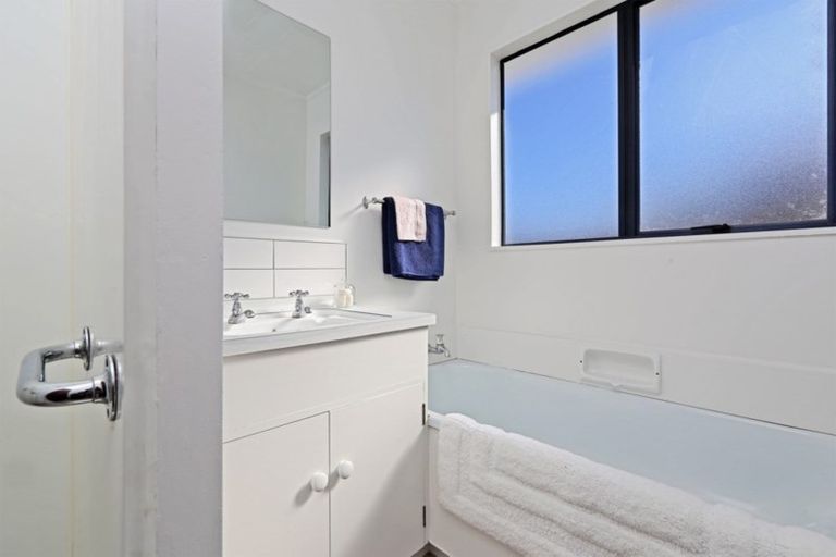 Photo of property in 1/800 Miller Street, Hastings, 4122