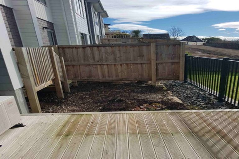 Photo of property in 12/19 Ruakiwi Road, Hamilton Lake, Hamilton, 3204