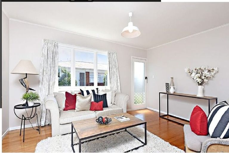 Photo of property in 1/72a Victoria Road, Papatoetoe, Auckland, 2025