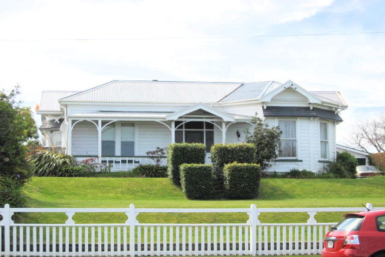 Photo of property in 14 Caius Avenue, Gonville, Whanganui, 4501