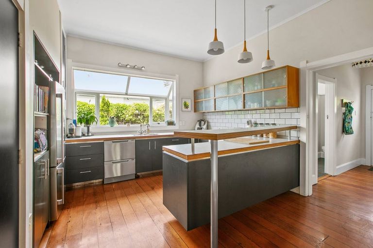 Photo of property in 24 Stoke Street, Westown, New Plymouth, 4310