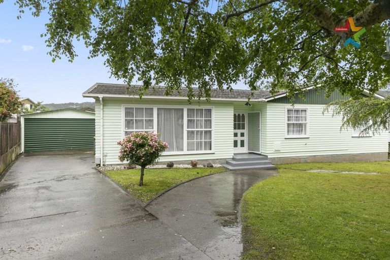 Photo of property in 16 Mimihau Grove, Wainuiomata, Lower Hutt, 5014