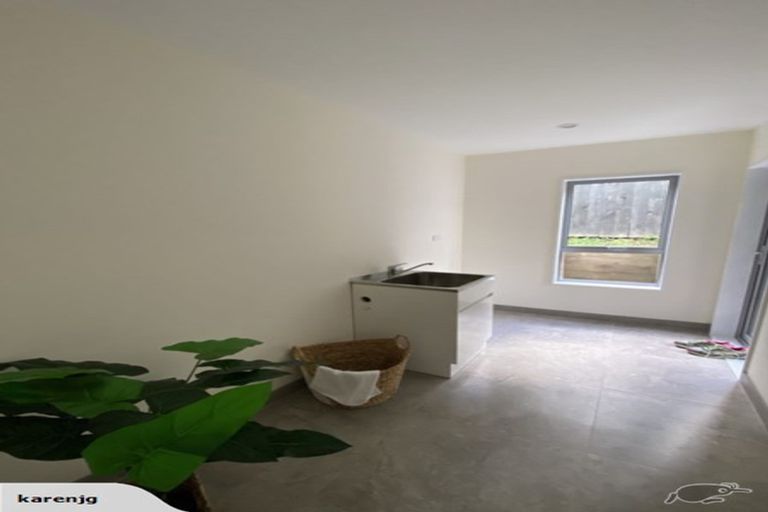 Photo of property in 32 Valhalla Drive, Beach Haven, Auckland, 0626