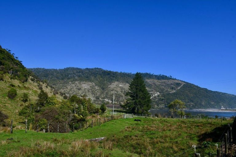 Photo of property in 6 Horncastle Crescent, Little Wanganui, Karamea, 7893