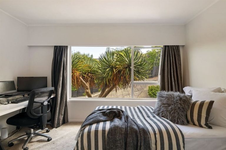 Photo of property in 39 Aberdeen Road, Castor Bay, Auckland, 0620