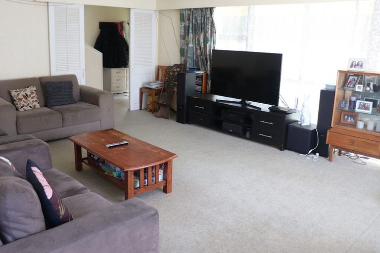 Photo of property in 80 Akaroa Drive, Maupuia, Wellington, 6022