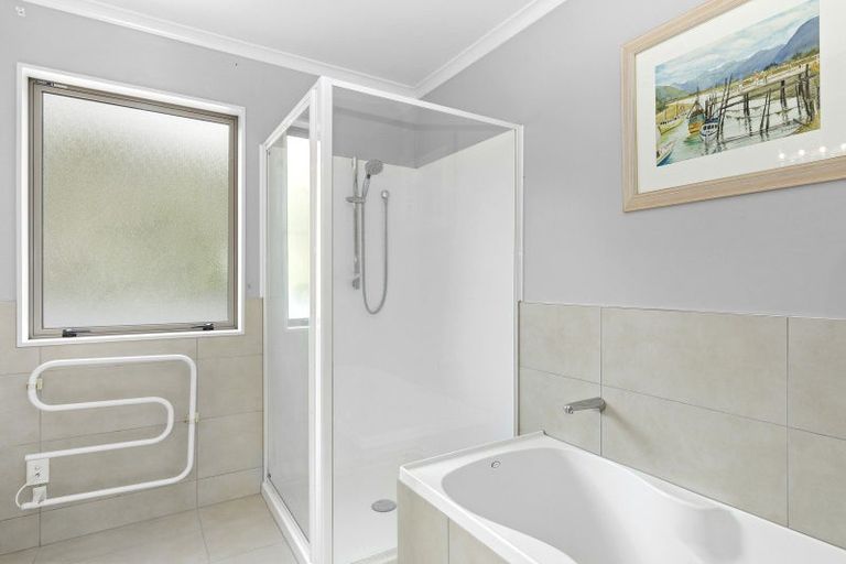 Photo of property in 50 Evergreen Crescent, Trentham, Upper Hutt, 5018