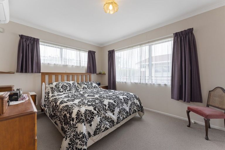 Photo of property in 2/156 Carrington Street, Lower Vogeltown, New Plymouth, 4310