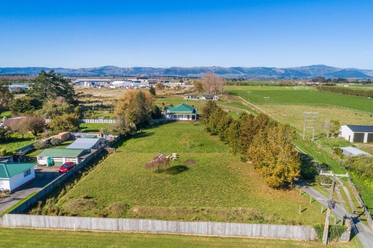 Photo of property in 2114 State Highway 56, Longburn, Palmerston North, 4477