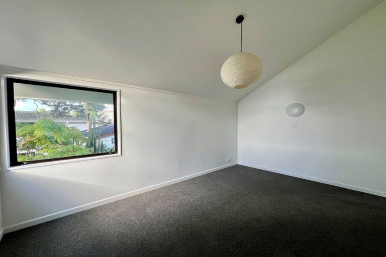 Photo of property in 1/55 Beresford Street, Bayswater, Auckland, 0622