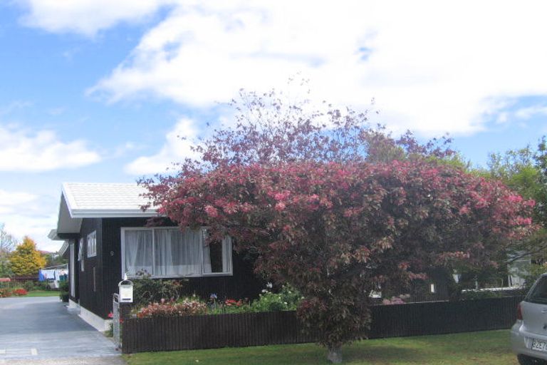 Photo of property in 9 Charles Crescent, Rainbow Point, Taupo, 3330