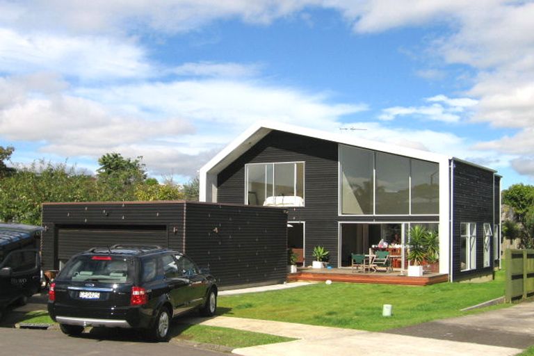 Photo of property in 10 Yacht Place, Bucklands Beach, Auckland, 2012