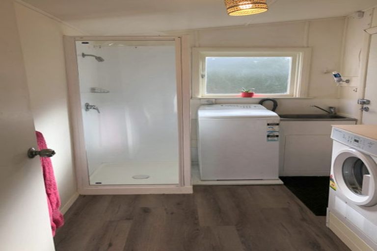 Photo of property in 93 Webb Street, Mount Cook, Wellington, 6011