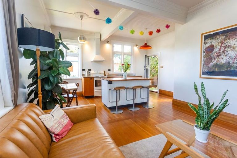 Photo of property in 262 Macandrew Road, Forbury, Dunedin, 9012