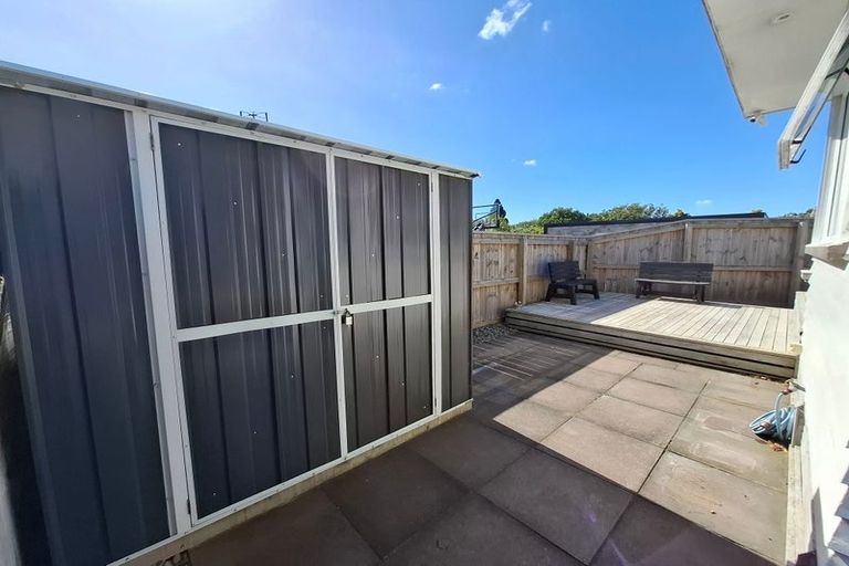 Photo of property in 21 Tarahua Road, Vogeltown, New Plymouth, 4310