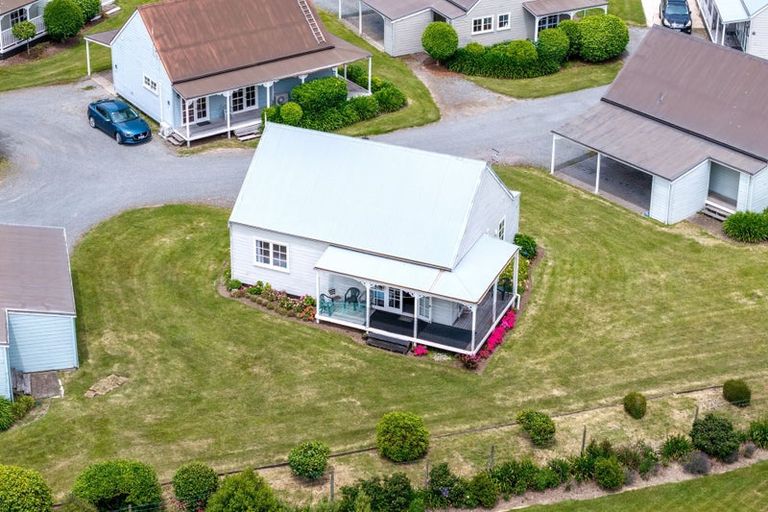 Photo of property in 27/30 Sorrento Drive, Rangatira Park, Taupo, 3330