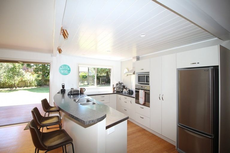 Photo of property in 670 Matarangi Drive, Matarangi, Whitianga, 3592