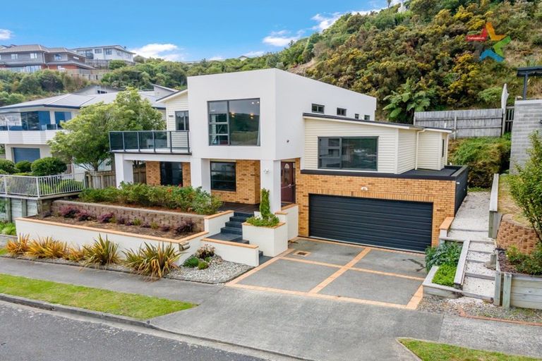 Photo of property in 93 Cedar Street, Maungaraki, Lower Hutt, 5010