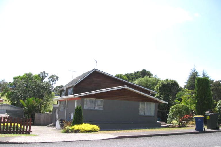 Photo of property in 25 Stott Avenue, Birkdale, Auckland, 0626