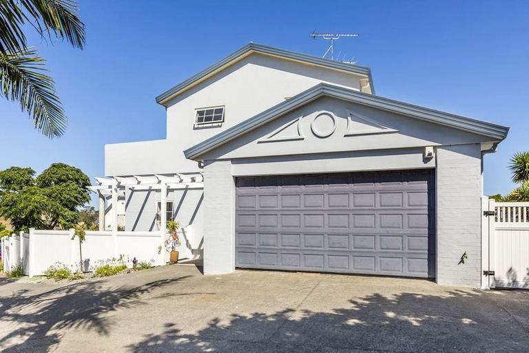 Photo of property in 27 Commodore Court, Gulf Harbour, Whangaparaoa, 0930