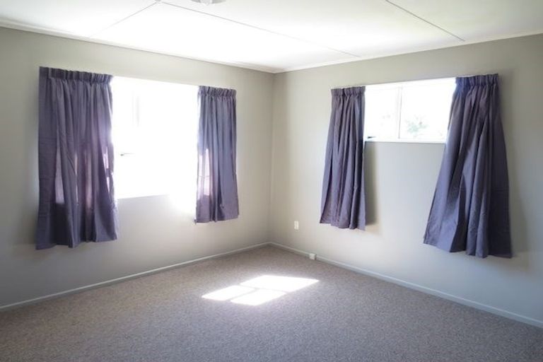 Photo of property in 7 Blueberry Grove, Timberlea, Upper Hutt, 5018