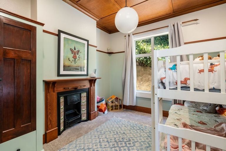 Photo of property in 16 Burnett Street, Calton Hill, Dunedin, 9012