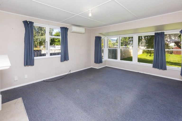 Photo of property in 22 Maher Street, Elderslea, Upper Hutt, 5018