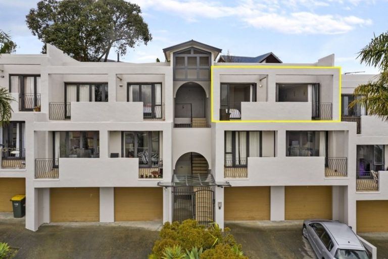 Photo of property in 8/8 Monte Cassino Place, Birkdale, Auckland, 0626