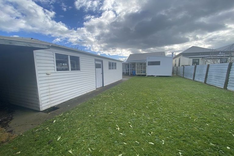 Photo of property in 28 Cambria Street, Hawera, 4610