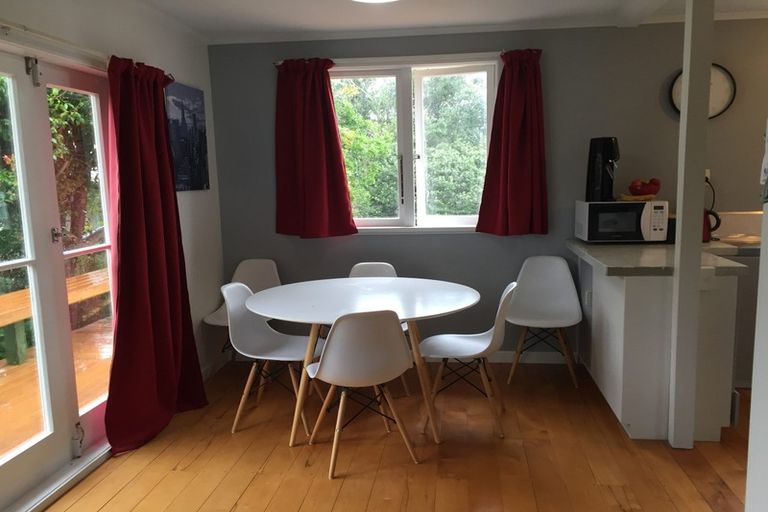 Photo of property in 35 Woodside Road, Massey, Auckland, 0614