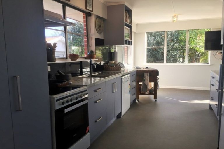 Photo of property in 24 Liverpool Street, Levin, 5510