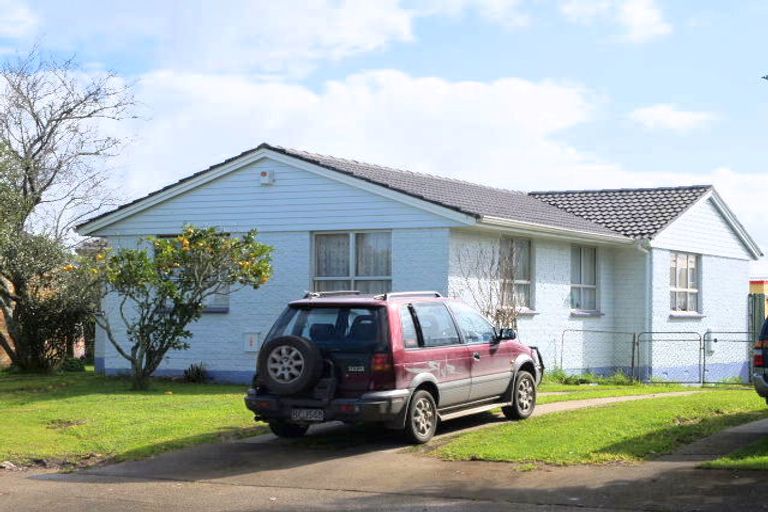 Photo of property in 9 Calthorp Close, Favona, Auckland, 2024