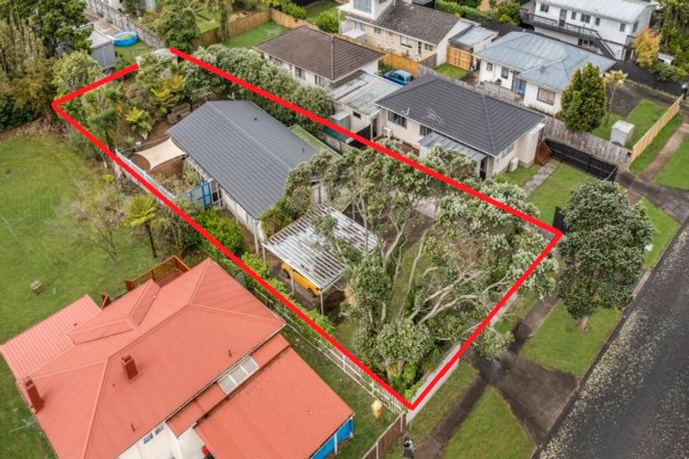 Photo of property in 9 Mcinnes Road, Weymouth, Auckland, 2103