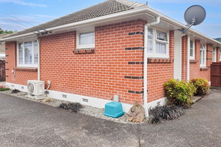 Photo of property in 1/1113 Fergusson Drive, Clouston Park, Upper Hutt, 5018
