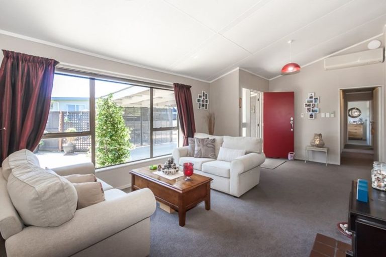 Photo of property in 60 Nash Parade, Foxton Beach, Foxton, 4815