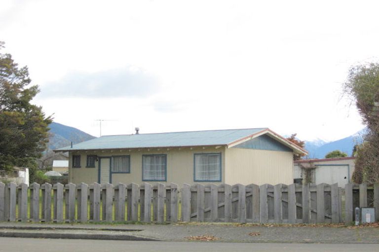 Photo of property in 77 Quintin Drive, Te Anau, 9600