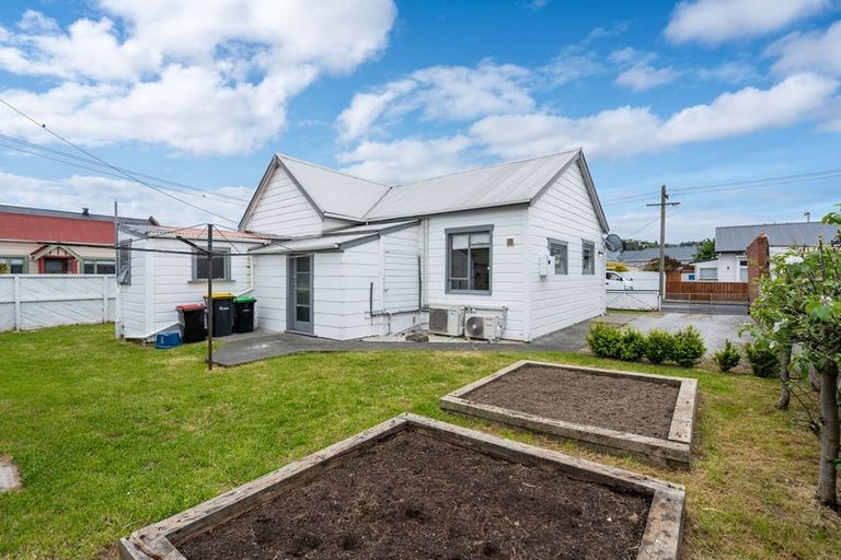 Photo of property in 41 Bathgate Street, South Dunedin, Dunedin, 9012