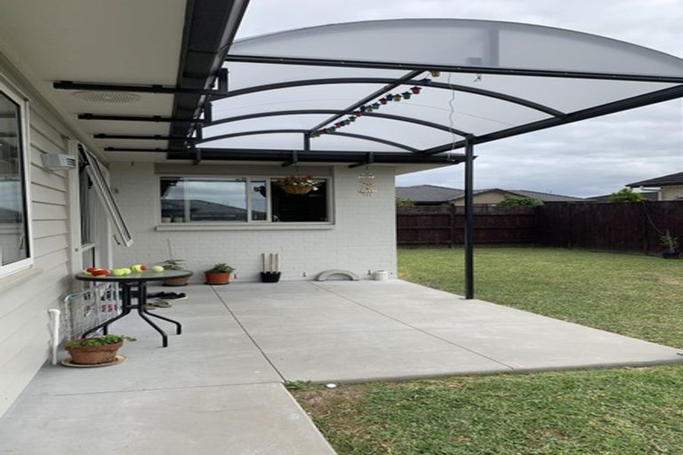 Photo of property in 8 Disley Road, Wattle Downs, Auckland, 2103