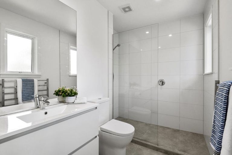 Photo of property in 42 Matipo Road, Mairangi Bay, Auckland, 0630