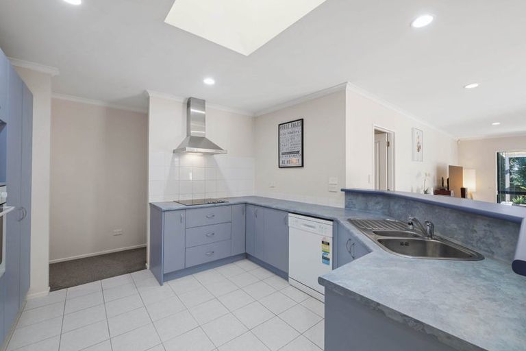 Photo of property in 18 Brittany Drive, Henderson, Auckland, 0612