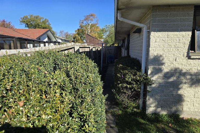 Photo of property in 1/37 Karnak Crescent, Russley, Christchurch, 8042