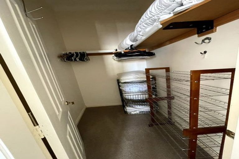 Photo of property in 2b Macdonald Crescent, Te Aro, Wellington, 6011