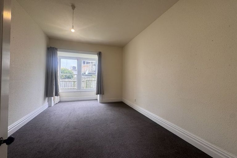 Photo of property in 134 Holly Road, St Albans, Christchurch, 8014